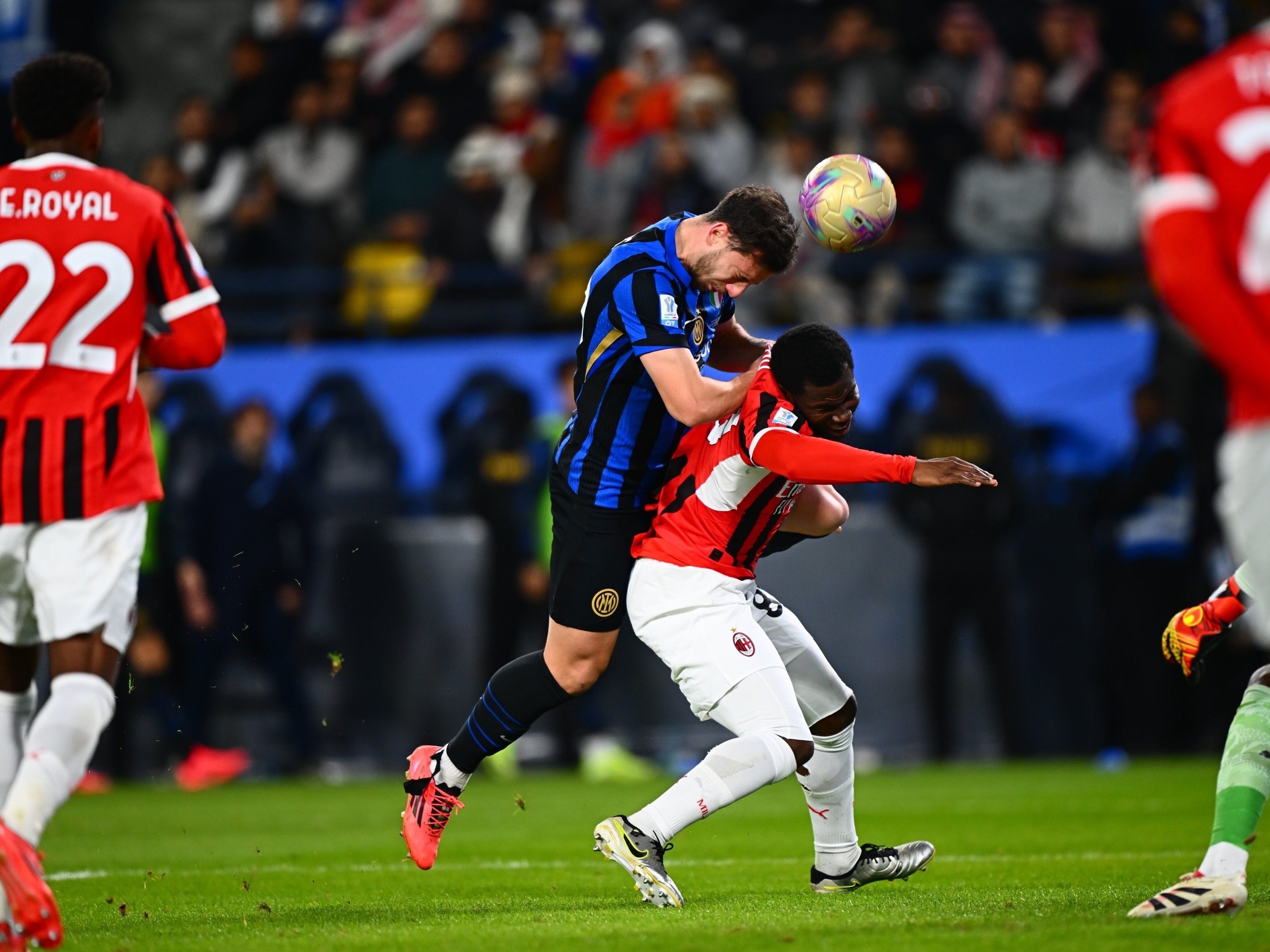 米兰之争大考验!AC米兰击败切沃保持领跑的简单介绍 米兰之争大考验!AC米兰击败切沃保持领跑的简单介绍