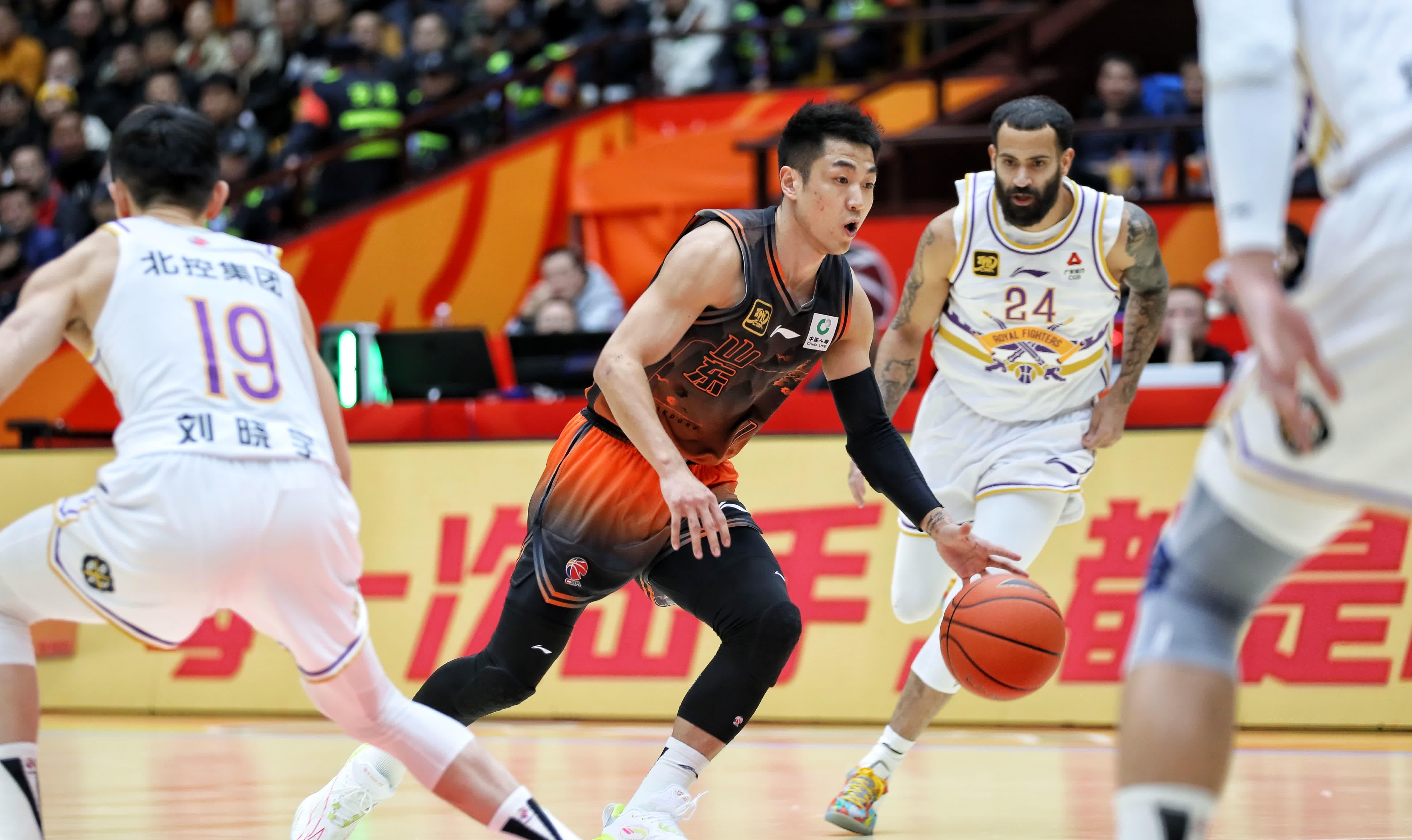 开云体育登录-山东男篮客场击败强敌，喜迎连胜