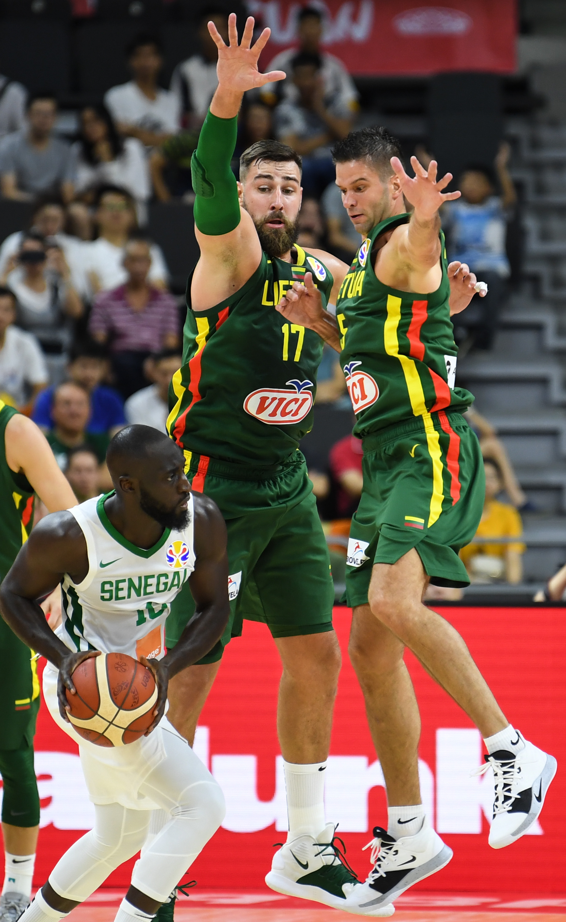 开云体育平台-立陶宛队在欧预赛中逆袭成功，跻身八强的简单介绍