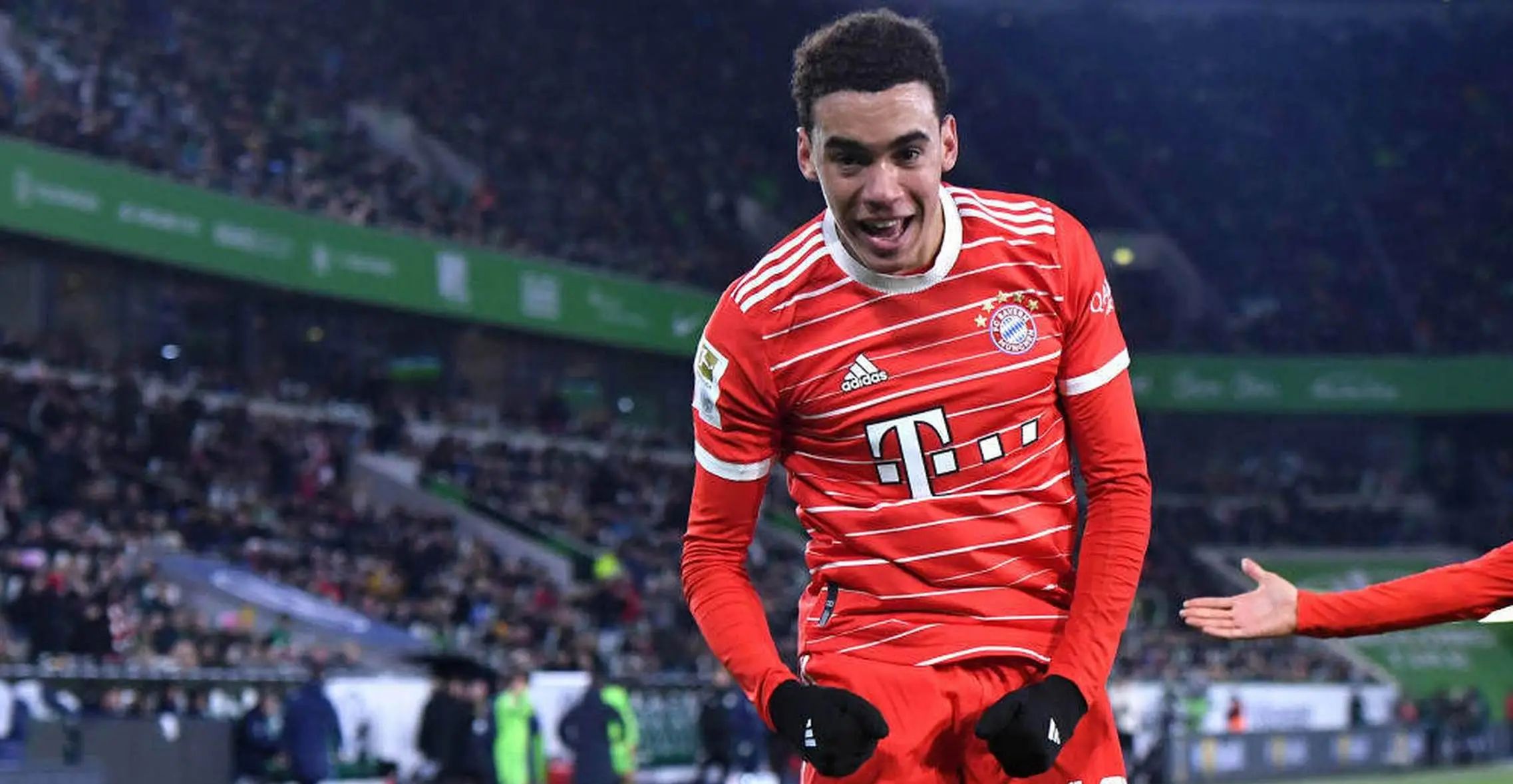 拜仁慕尼黑球员卓尔的进球引起轰动 拜仁慕尼黑球员卓尔的进球引起轰动