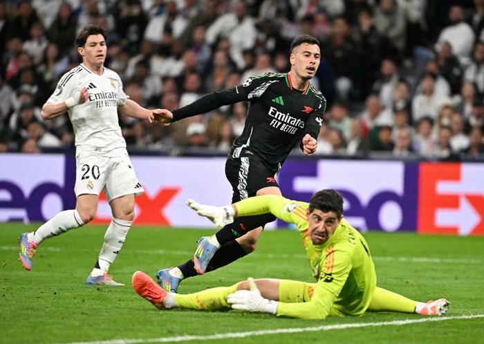 开云体育网站-关于皇马奋起反击，争取赢得晋级资格的信息