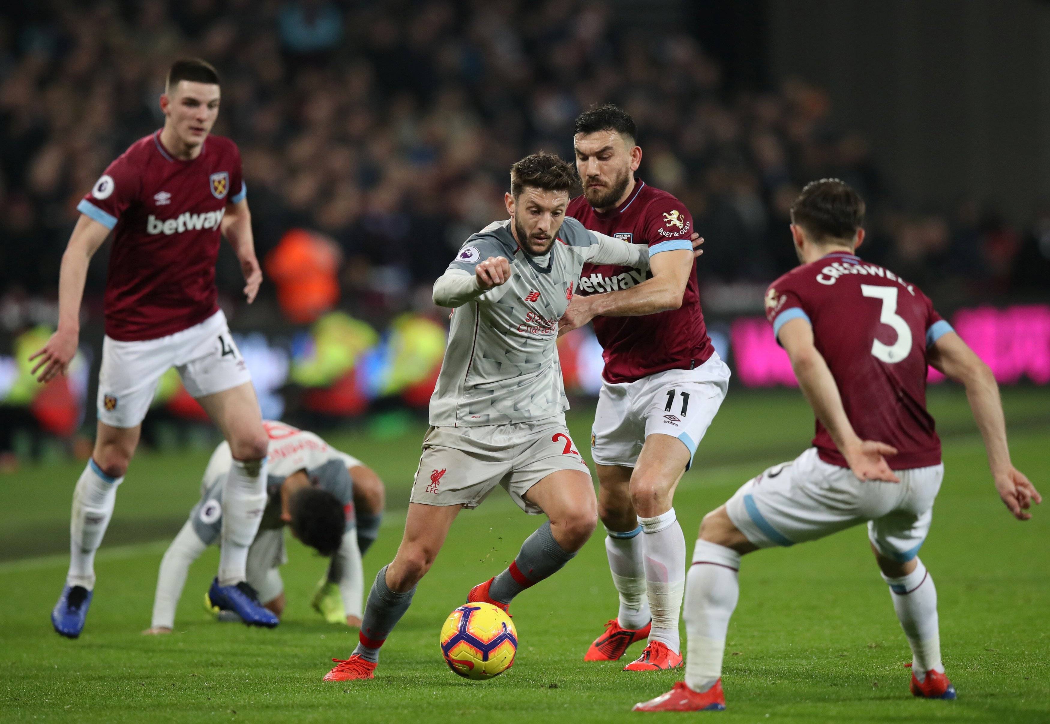 开云体育网页版-维拉利尔客场失利，遭遇对手强大压力