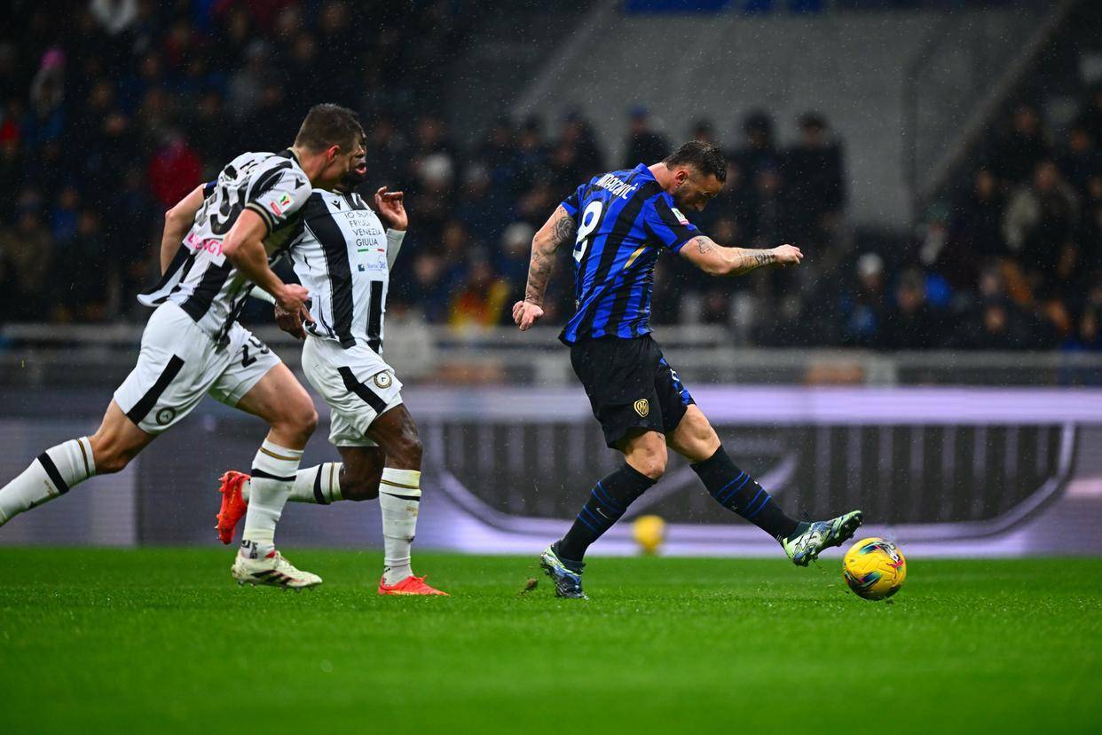 意甲球队赛季备战，火热战略备战重塑