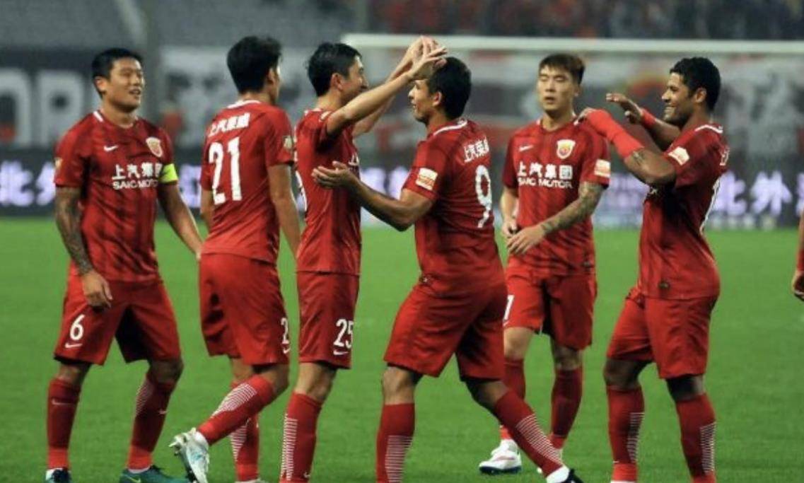 关于上港客场挑战鲁能，争夺宝贵三分的信息