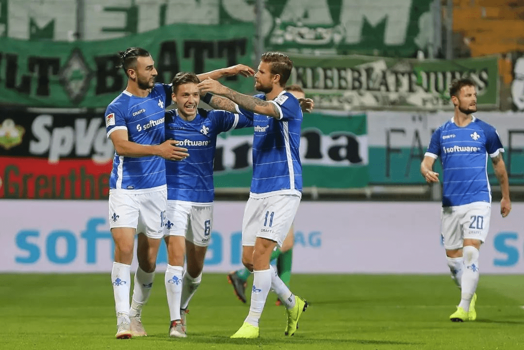 柏林赫塔在比赛中展现出色实力获胜