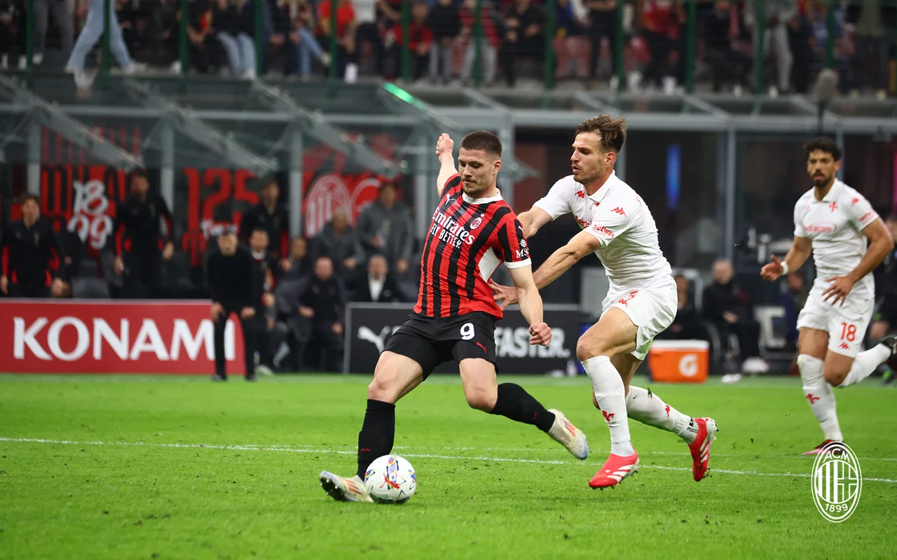 佛罗伦萨对阵AC米兰,胜负难分 佛罗伦萨对阵AC米兰,胜负难分