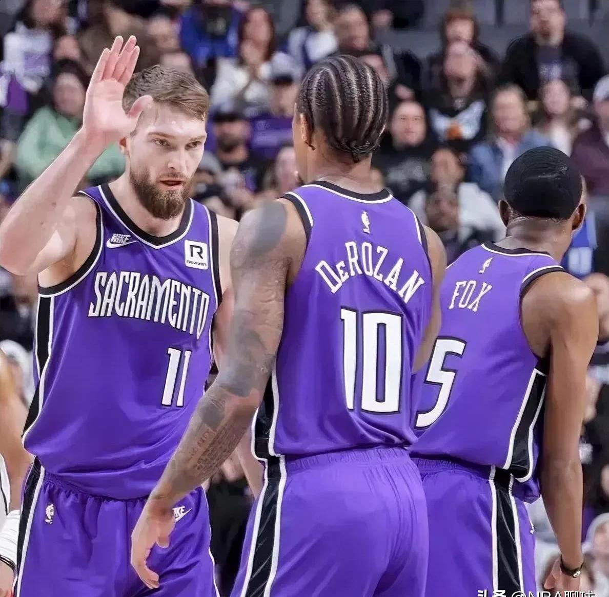 关于国王队新赛季开门红,士气高涨的信息 关于国王队新赛季开门红,士气高涨的信息