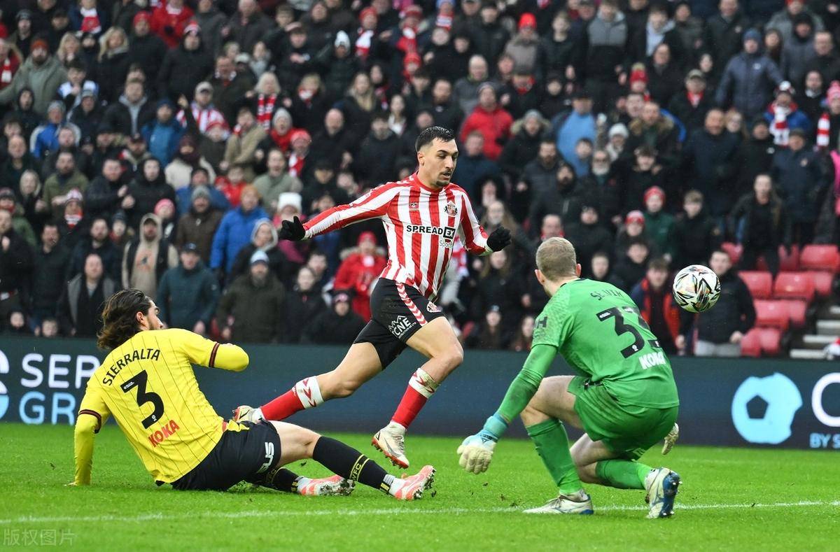 利兹联球员备战欧洲联赛,实力强劲 利兹联球员备战欧洲联赛,实力强劲