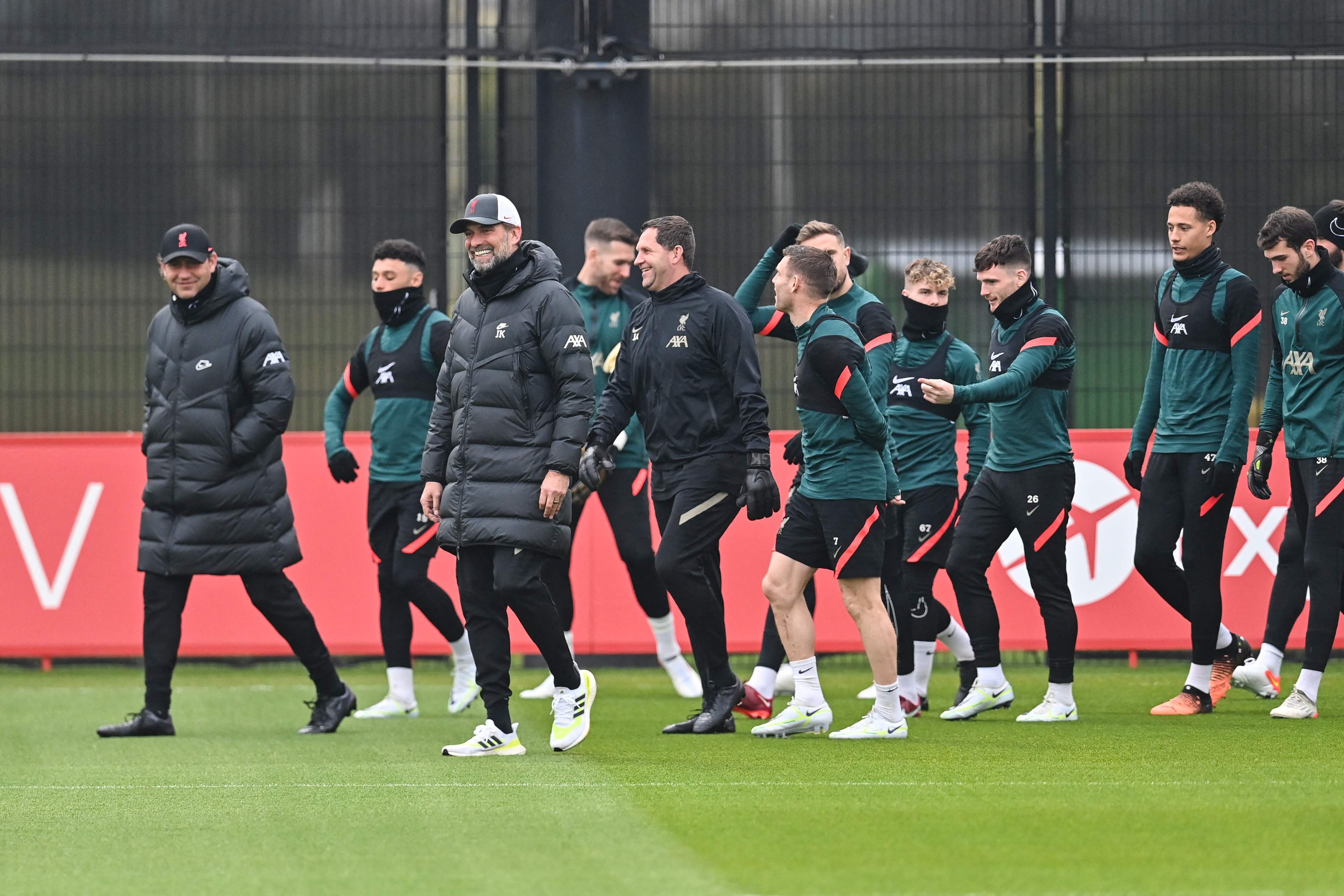 利兹联球员备战欧洲联赛,实力强劲 利兹联球员备战欧洲联赛,实力强劲