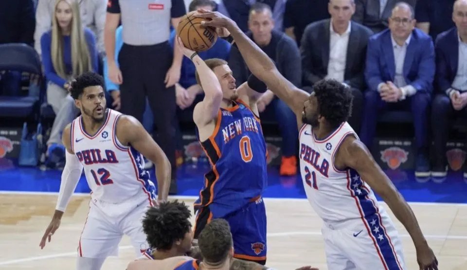 关键时刻,双方球队火拼至最后一刻 关键时刻,双方球队火拼至最后一刻