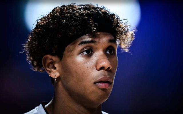 开云体育app-包含瓦朗谢纳客场爆冷击败对手，喜获胜利的词条