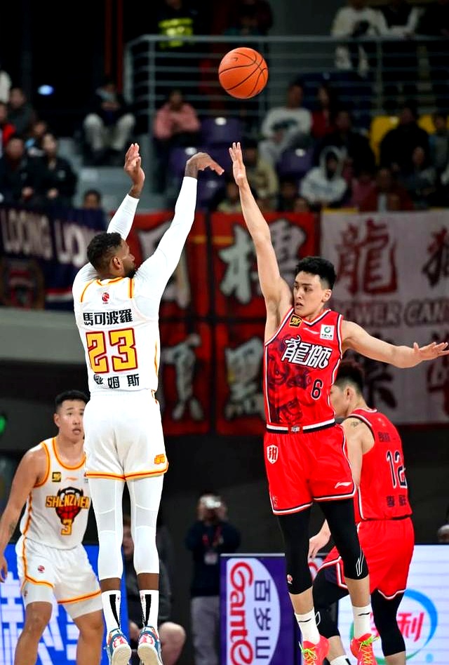 关于顶级篮球赛事引发热议,各方球迷掀起热潮的信息 关于顶级篮球赛事引发热议,各方球迷掀起热潮的信息