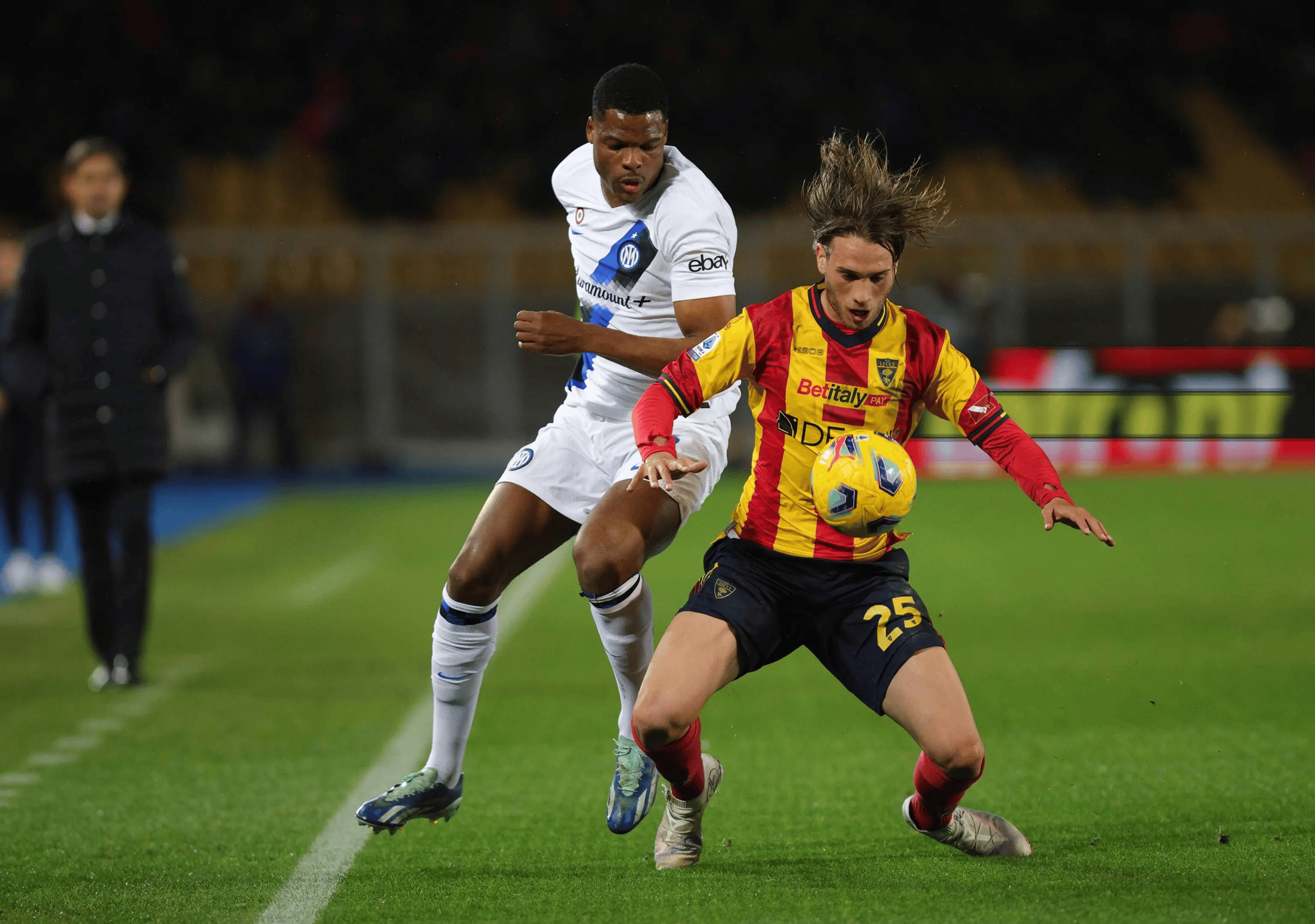 米兰德比再现经典对决,反戈手术刀绝杀AC米兰的简单介绍 米兰德比再现经典对决,反戈手术刀绝杀AC米兰的简单介绍