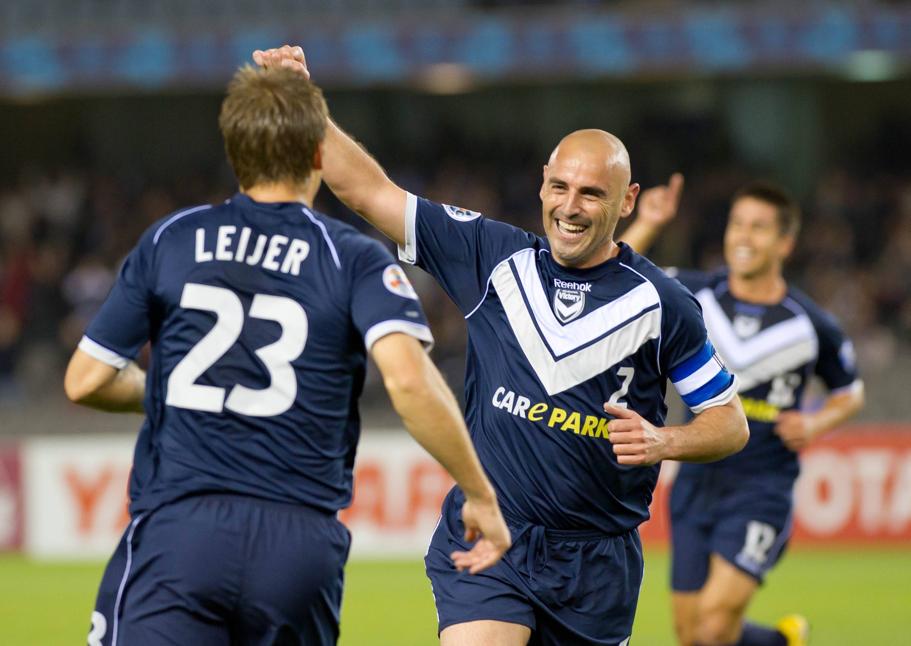 包含澳大利亚男篮：悉尼精英队胜利踏入季后赛的词条